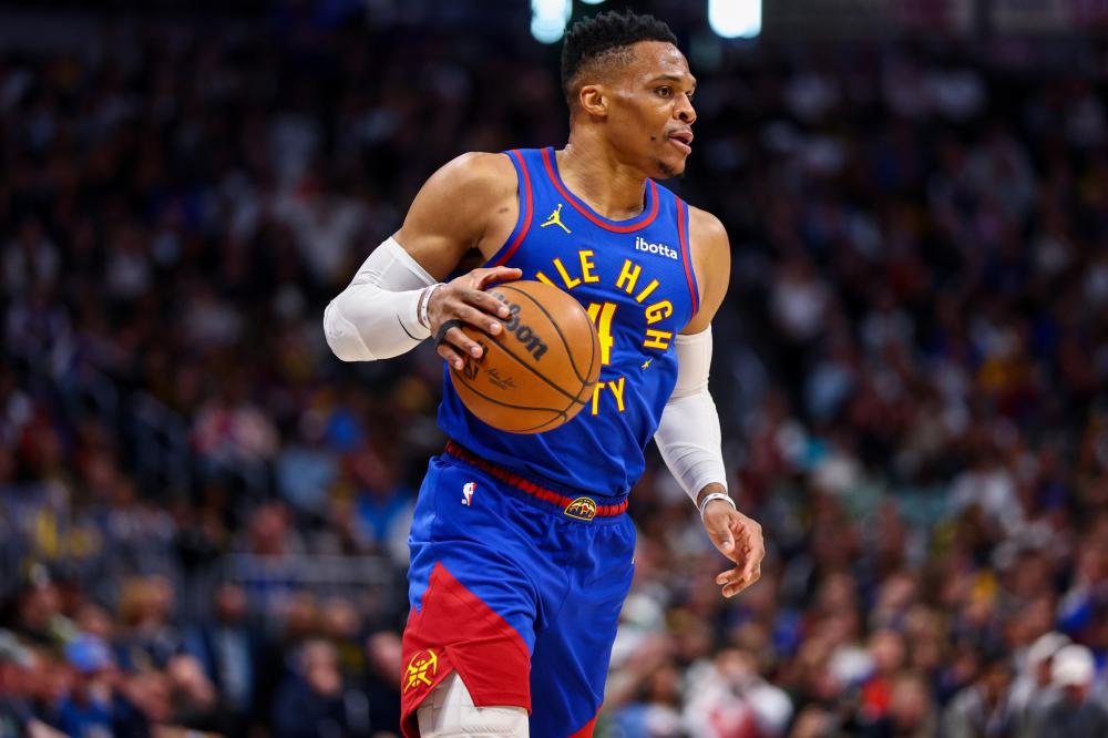 西蒙斯展现 西蒙斯展现